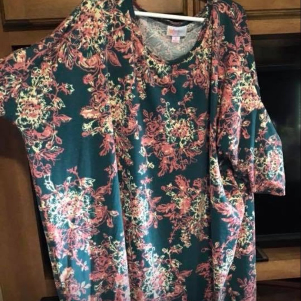 LulaRoe Irma Size Small